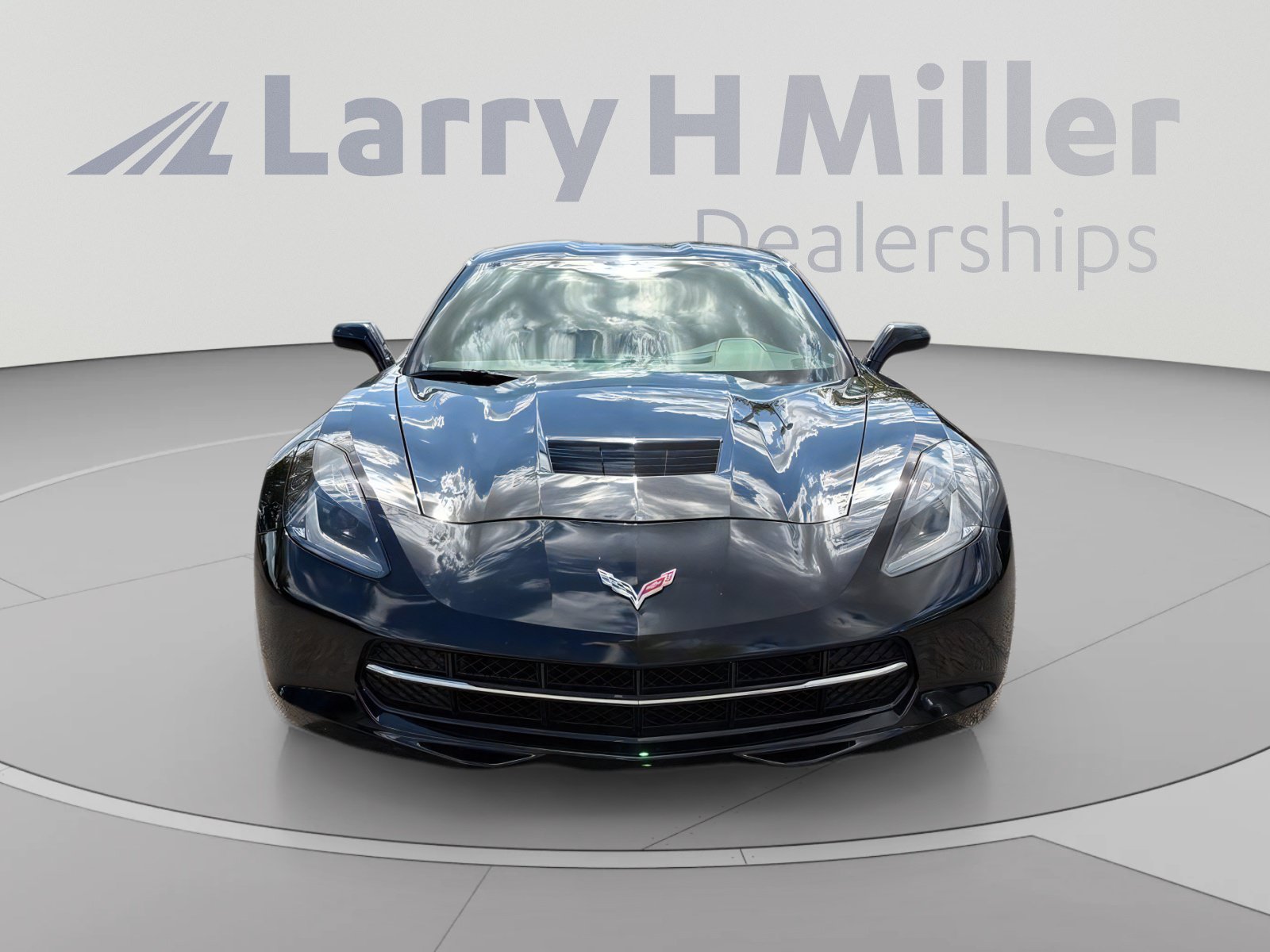 Used 2019 Chevrolet Corvette Stingray Coupe w/ 1LT RWD image 8