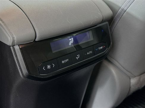 Used 2021 Toyota Highlander Limited AWD/4WD image 34
