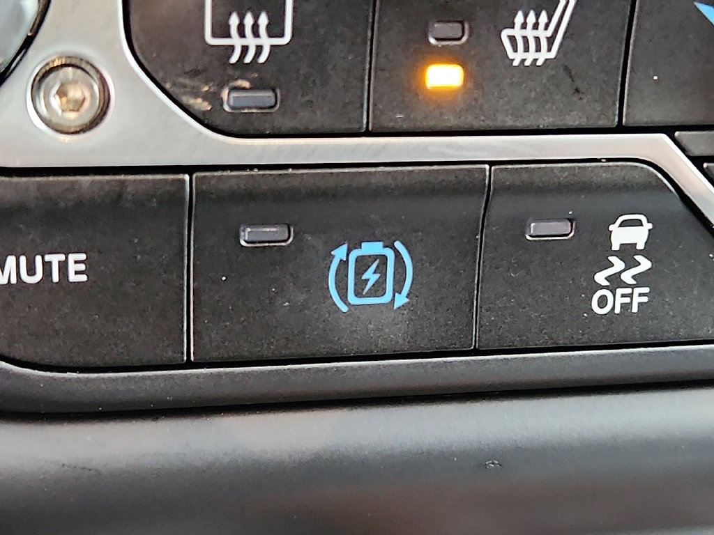 Used 2023 Jeep Wrangler Unlimited w/ Cold Weather Group AWD/4WD image 25