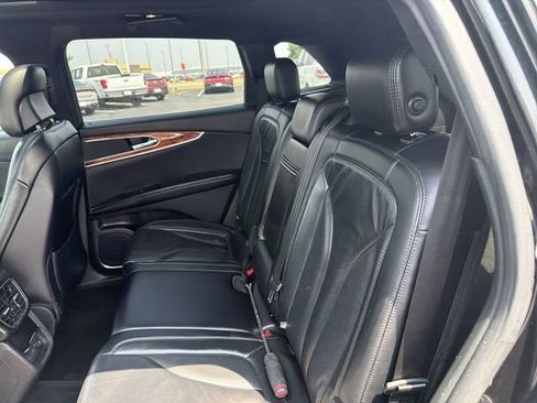 Used 2018 Lincoln MKX Select w/ Select Plus Package AWD/4WD image 21