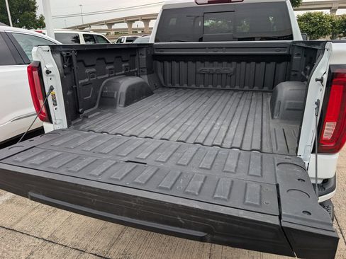 Used 2023 GMC Sierra 1500 AT4 w/ AT4 Premium Package AWD/4WD image 26