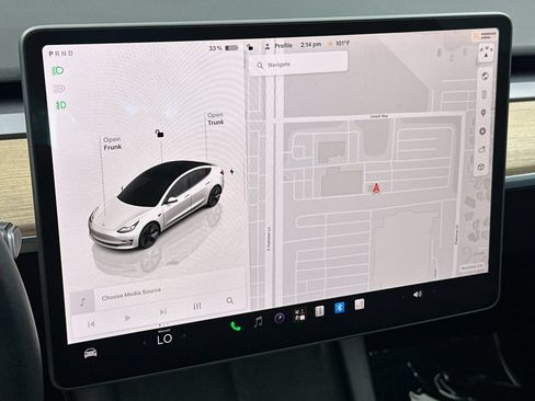 Used 2023 Tesla Model 3 Standard Range RWD image 17