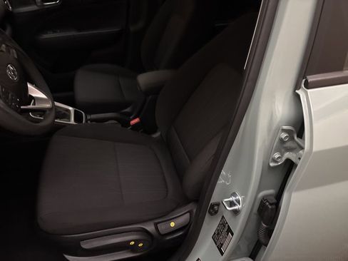 Certified 2026 Hyundai Venue SE FWD image 12