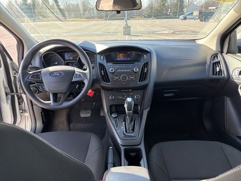 Used 2015 Ford Focus SE image 12