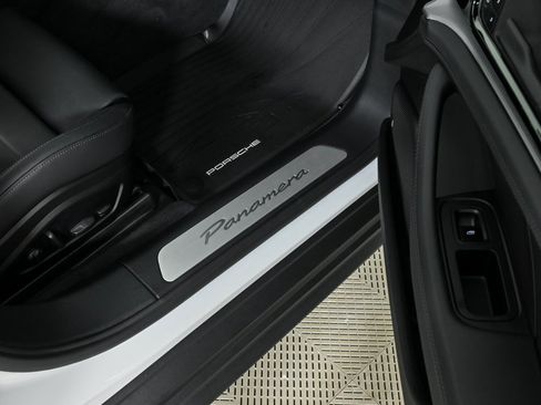 New 2025 Porsche Panamera image 26