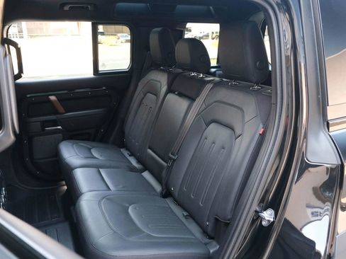 Used 2023 Land Rover Defender 110 X image 26