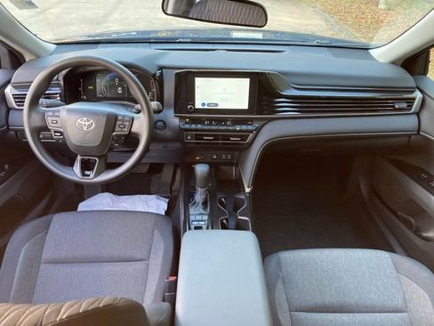 Certified 2025 Toyota Camry LE image 19