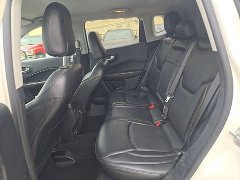 Used 2018 Jeep Compass Limited w/ Navigation Group AWD/4WD image 8