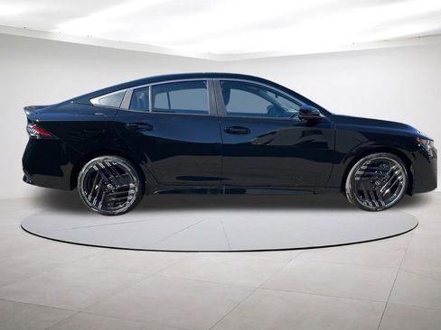 New 2026 Nissan Sentra SR w/ Floor Mat Package FWD image 4