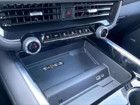 Certified 2025 Chevrolet Tahoe High Country image 33