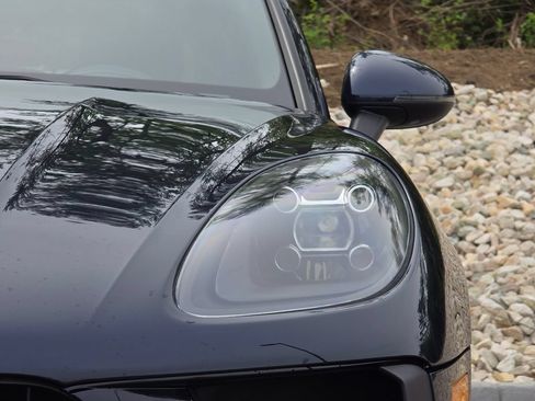 Used 2020 Porsche Macan S AWD/4WD image 34