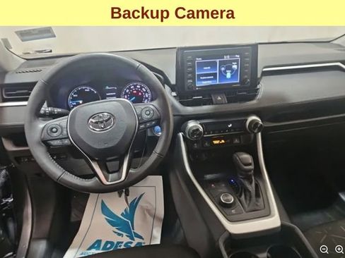 Used 2021 Toyota RAV4 XLE w/ Convenience Package image 7