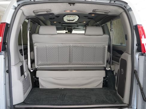 Used 2020 Chevrolet Express 2500 w/ Enhanced Convenience Package image 44