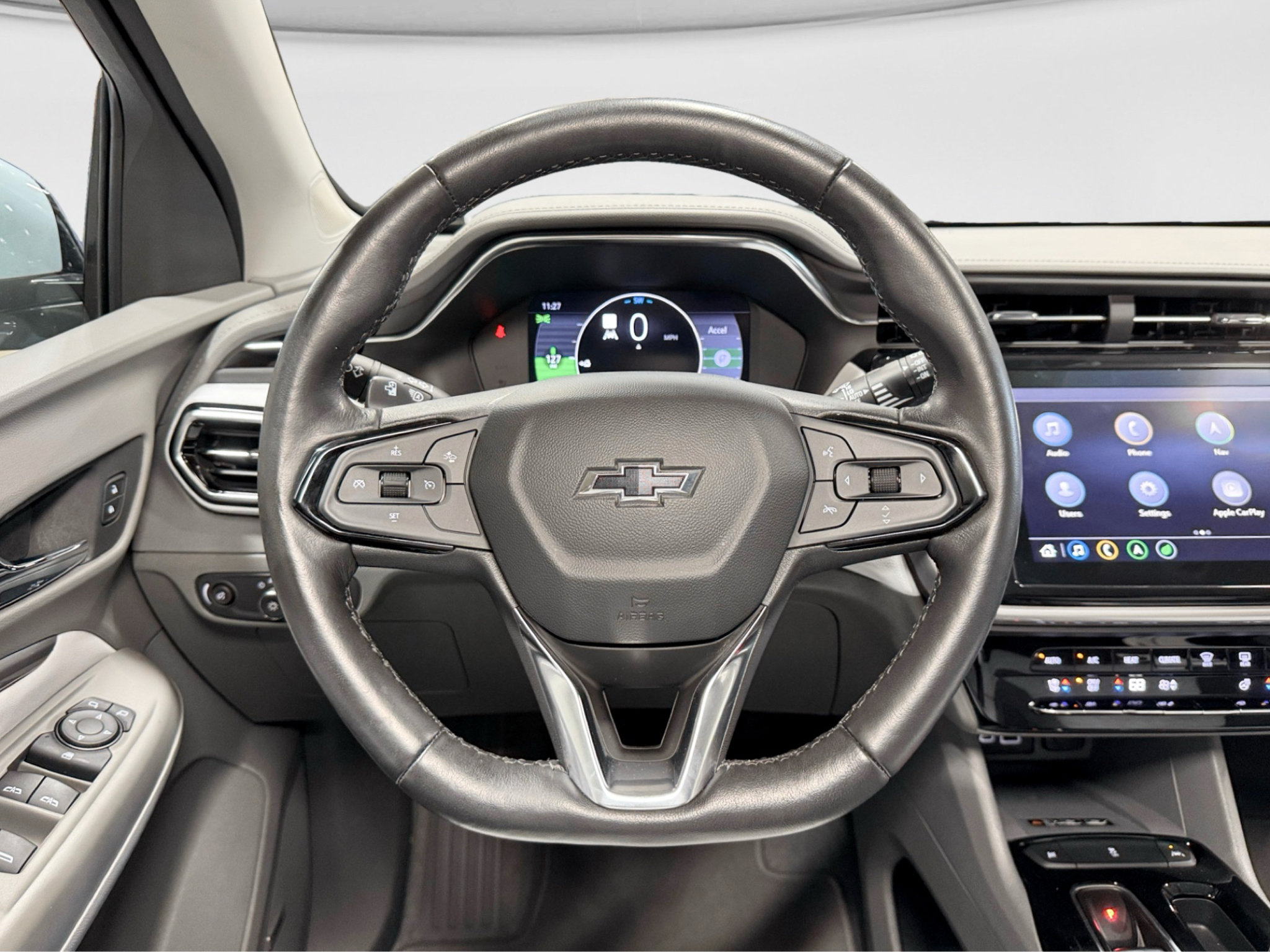 Used 2022 Chevrolet Bolt EUV Premier w/ Sun & Sound Package FWD image 8