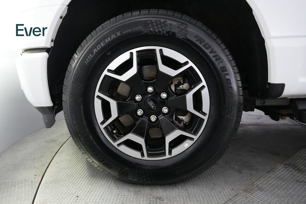 Used 2023 Ford F150 Lightning XLT AWD/4WD image 13