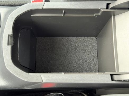 Used 2021 Toyota RAV4 LE AWD/4WD image 23