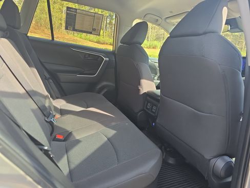 Used 2023 Toyota RAV4 LE image 11