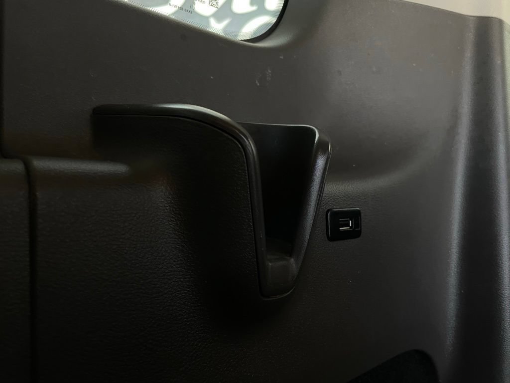 Used 2020 Ford Transit 150 XL RWD image 16
