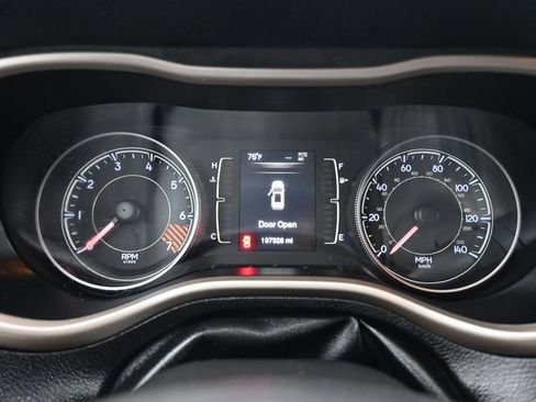 Used 2014 Jeep Cherokee Sport w/ Cold Weather Group AWD/4WD image 16