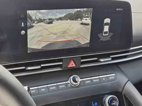 Used 2023 Hyundai Elantra Limited FWD image 23