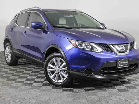 Used 2018 Nissan Rogue Sport SV image 1