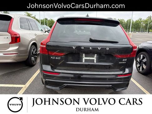 Used 2023 Volvo XC60 B5 Plus w/ Climate Package FWD image 6