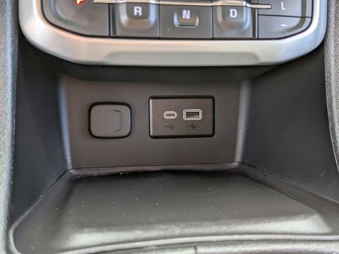 Used 2023 GMC Acadia SLE w/ Driver Convenience Package image 29