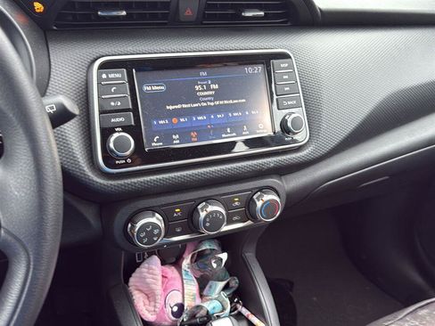 Certified 2025 Nissan Kicks Play S FWD image 10
