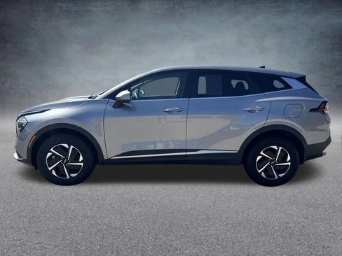 Used 2023 Kia Sportage LX AWD/4WD image 3