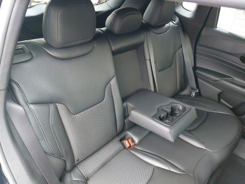 New 2026 Jeep Compass Latitude image 11