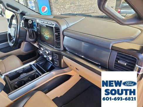 Used 2023 Ford F350 Lariat w/ Chrome Package image 16