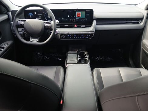 Used 2025 Hyundai Ioniq 5 SEL image 10