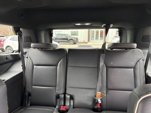 Used 2023 GMC Yukon SLT image 10
