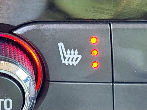 Used 2023 Buick Enclave Essence w/ Experience Buick Package image 19