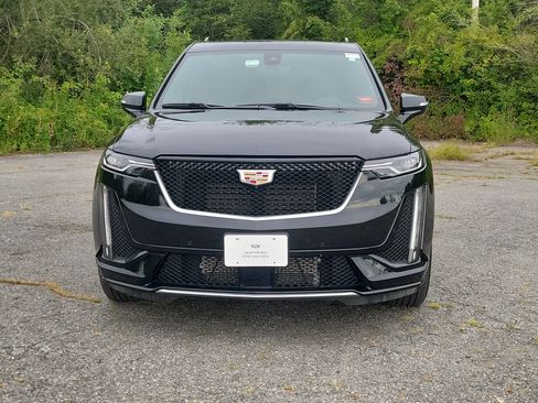 Certified 2024 Cadillac XT6 Sport w/ Technology Package AWD/4WD image 2