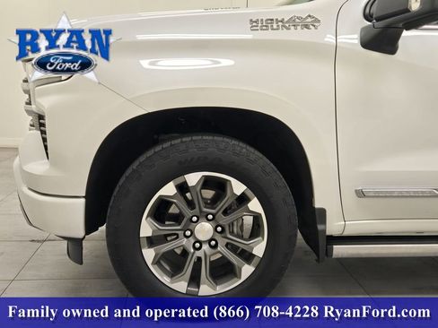Used 2024 Chevrolet Silverado 1500 High Country w/ Technology Package image 5