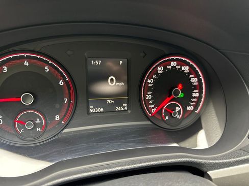 Used 2022 Volkswagen Passat 2.0T SE FWD image 57