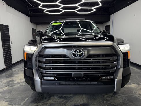 Used 2022 Toyota Tundra Limited image 9