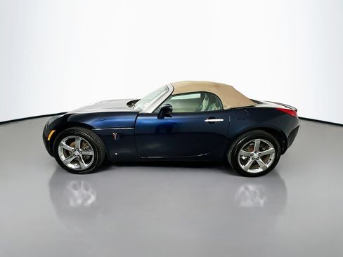 Used 2007 Pontiac Solstice Convertible w/ Premium Package RWD image 4