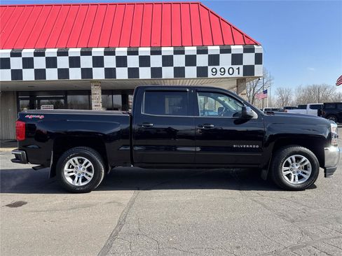 Used 2017 Chevrolet Silverado 1500 LT w/ All Star Edition AWD/4WD image 8