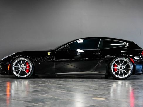 Used 2018 Ferrari GTC4Lusso AWD/4WD image 8