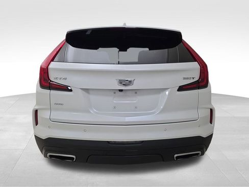 Used 2024 Cadillac XT4 Premium Luxury image 8