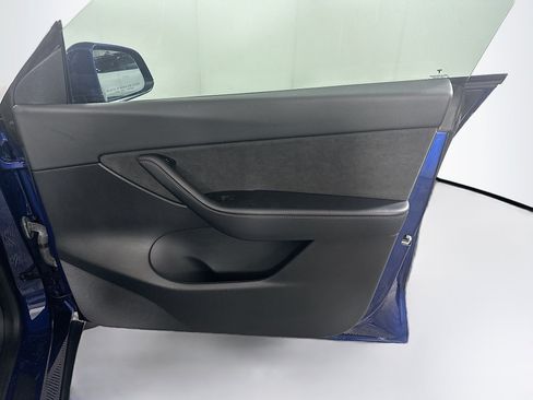Used 2022 Tesla Model Y Performance AWD/4WD image 31
