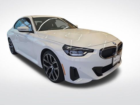 Used 2024 BMW 230i Coupe w/ Convenience Package RWD image 10