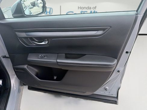 Certified 2025 Honda CR-V LX image 33