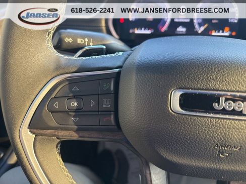 Used 2025 Jeep Grand Cherokee L Limited w/ Black Appearance Package image 17