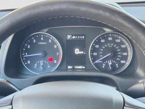 Used 2017 Hyundai Elantra Limited w/ Limited Tech Package 08 FWD image 32