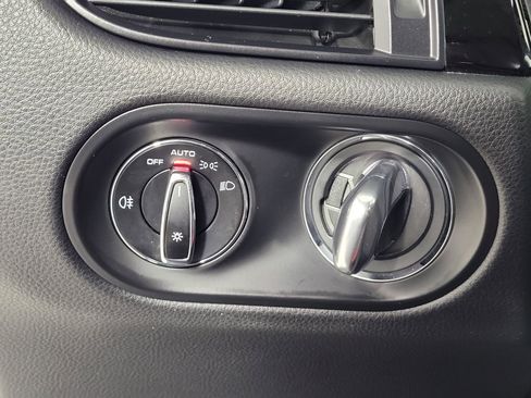 Used 2020 Porsche Macan S image 35