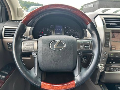 Used 2011 Lexus GX 460 w/ Comfort Plus Pkg AWD/4WD image 21