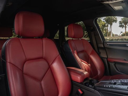 Used 2017 Porsche Macan S image 27